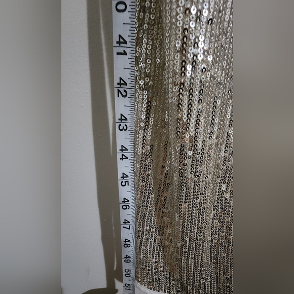 NWT Pretty Little Thing Silver Sequin Split Midi Dress Size: US -8 - Picture 6 of 16